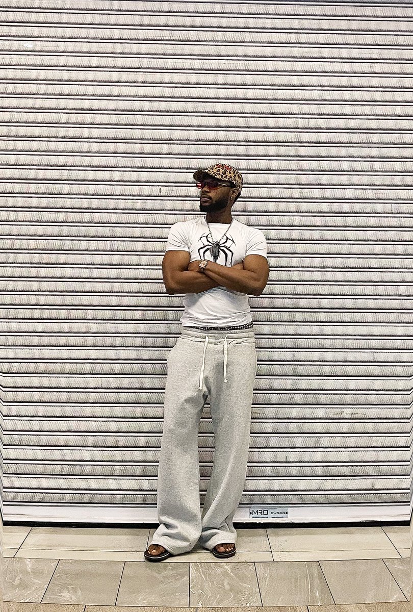 Derahback's tweet photo. Solo thuggin🫩❤️ https://t.co/0Z85UmfgS8
