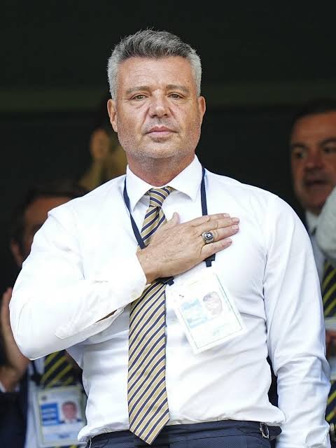 siyahtwitt's tweet photo. Sebahattin Şirin'i göz altına alındı bir yanlışı varsa cezasını çeksin. 

Fenerbahçe başkanı SADETTİN SARAN
uyuşturucu kullanmak
Uyuşturucu satmak 
Suçun dan hala neden dışarıda geziyor ... https://t.co/s4dh8bZSdj