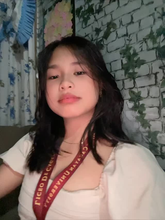 ElinoreNippert's tweet photo. My dick doesnt even get hard and i dont feel anything forgot feeling good i feel nothing even during or after orgasm. https://t.co/ojAcOb7GwC