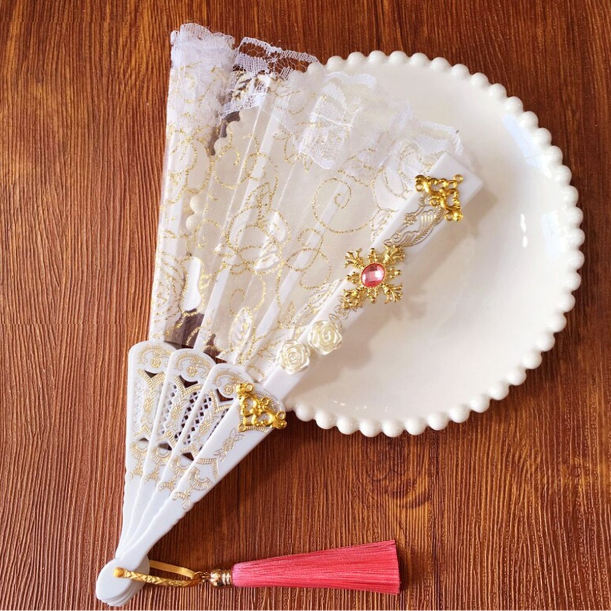 Maidens_Reve's tweet photo. 💕Maiden's Rêve プレゼントキャンペーン°˖✧
🎁薔薇宮殿ジュエルレース扇子🎁　💗アイテム詳細はリプ欄へ💗

🎀参加条件🎀
@Maidens_Reveをフォロー＆リポスト
締切：8/9
❣希望カラーをコメント／
引用リポストで当選率UP❣ https://t.co/3NXVTaXxHA