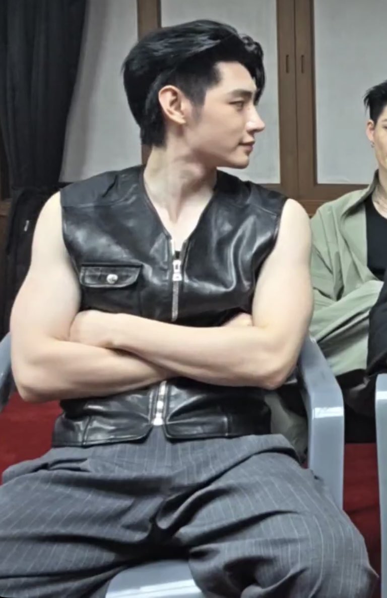 hoonkiepie's tweet photo. THIS SHOULD BE ILLEGAL https://t.co/OvSYBRmUgA