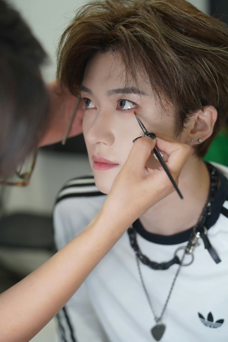 alwaysdukjil's tweet photo. 님 진짜 쥰나 귀여우세요 앙😍😍😍
#옌안 #YANAN #闫桉 https://t.co/m9osQ2LlnP