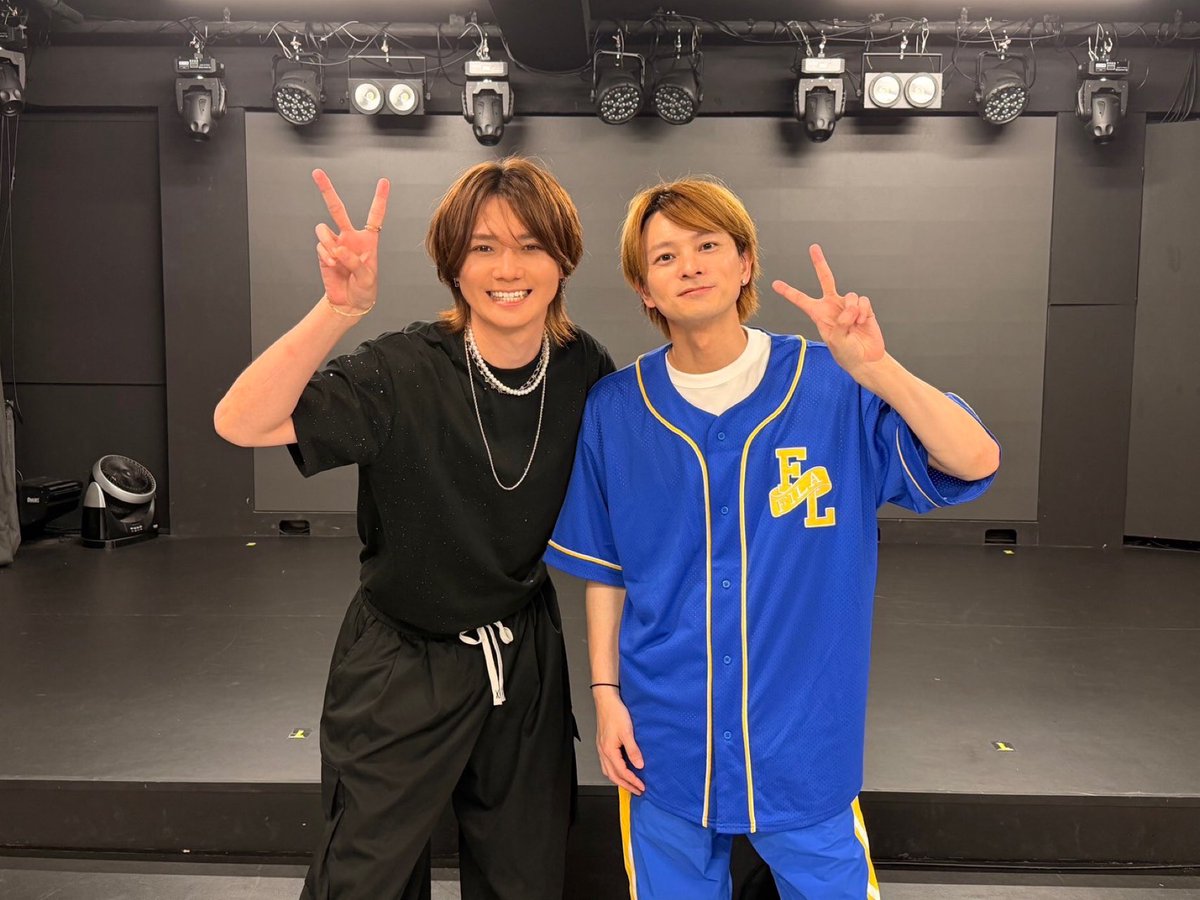 hikaru_inaba_'s tweet photo. 今日は北村悠さんバースデーin東京
ありがとうございました！
悠さんの全てを包んでくれるような包容力大好きです！
そんな大好きな悠さんの誕生日を一緒に祝えて幸せでした！
改めてお誕生日おめでとうございます🎂
これからも仲良くしてください（笑） https://t.co/epS0h02kl9