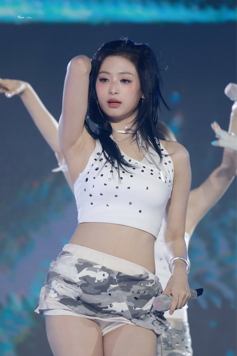 more_ahyeon's tweet photo. 260809 SBS 가요대전

#BABYMONSTER #베이비몬스터 #아현 #Ahyeon https://t.co/vDWWOAxfXO