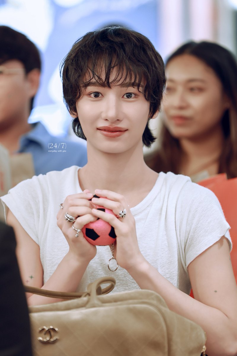 247withuuuu's tweet photo. 09/08/26

💋

OFFGUN AT THE MALL BANGKAPI
#WomenInspired2026 
#SunflowerSocialClub 
#TheMallLifestoreBangkapi
#TheMallGroup
#GunAtthaphan #กันอรรถพันธ์
@AtthaphanP https://t.co/EI0A2ume2B