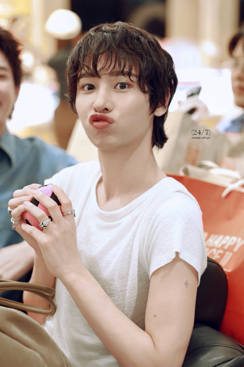 247withuuuu's tweet photo. 09/08/26

💋

OFFGUN AT THE MALL BANGKAPI
#WomenInspired2026 
#SunflowerSocialClub 
#TheMallLifestoreBangkapi
#TheMallGroup
#GunAtthaphan #กันอรรถพันธ์
@AtthaphanP https://t.co/EI0A2ume2B