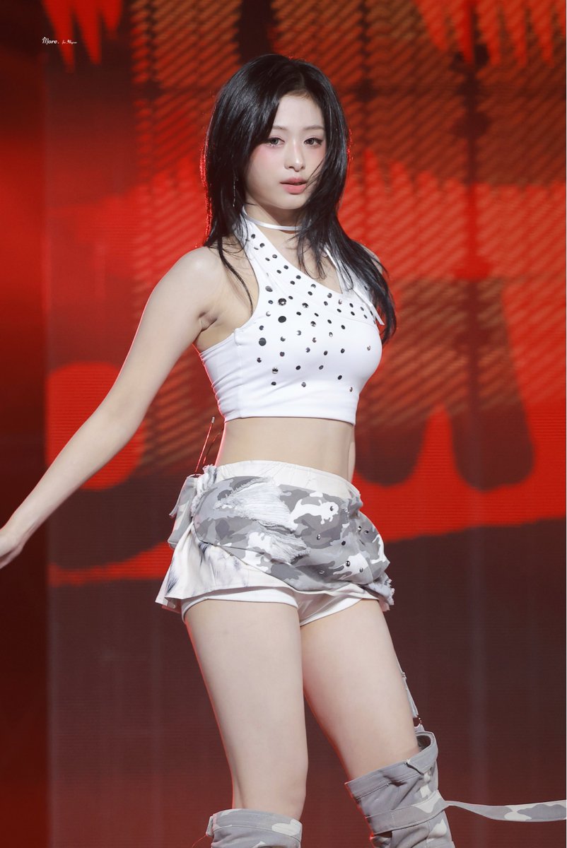 more_ahyeon's tweet photo. 260809 SBS 가요대전

#BABYMONSTER #베이비몬스터 #아현 #Ahyeon https://t.co/t2r619192d