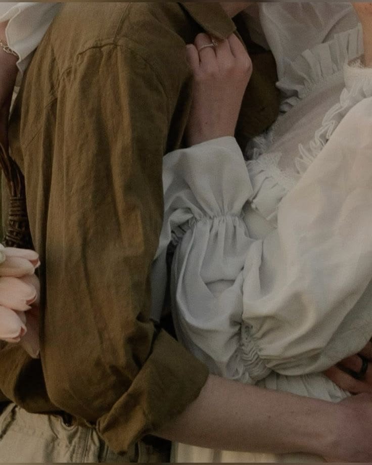 Yaniillaaa's tweet photo. A #Teeteepor #AU

｡89k words
｡fluff and angst and smut.

Four years apart. Now reunited, Por belongs to the crown, Teetee to his oath, and an arranged marriage stands between them. In a kingdom where love is forbidden… who will break first?

🔗:https://t.co/TrIJyJMdTF https://t.co/upqc1sThF2
