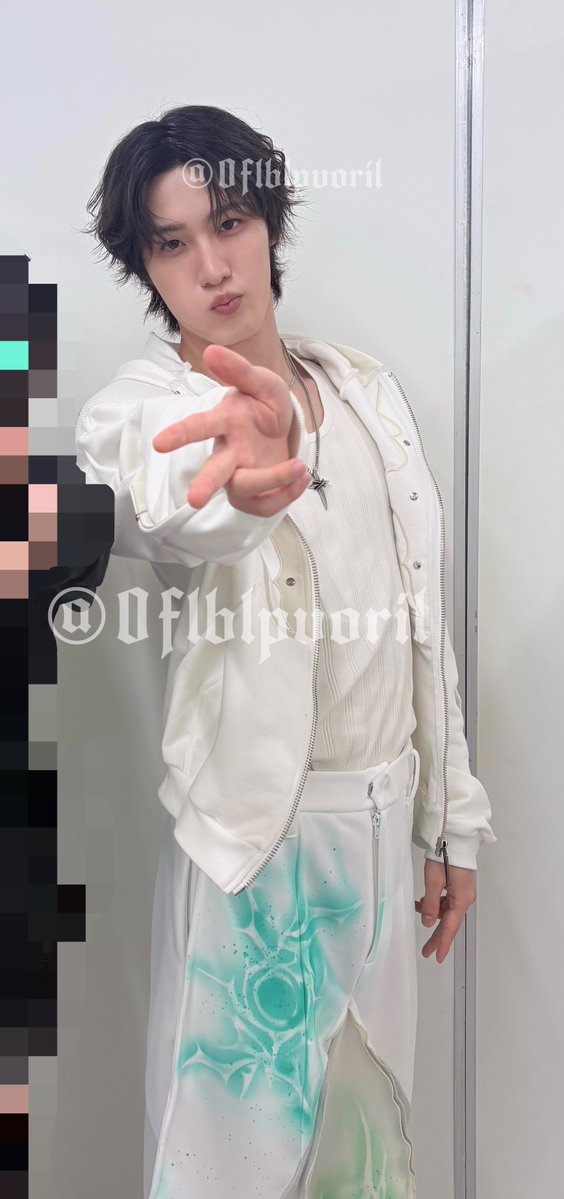 0flblpvoril's tweet photo. 260809　#soul #서울 #白翔太 
翔ちゃん！バーンってして！（✌️） https://t.co/lfMSm0Hinf
