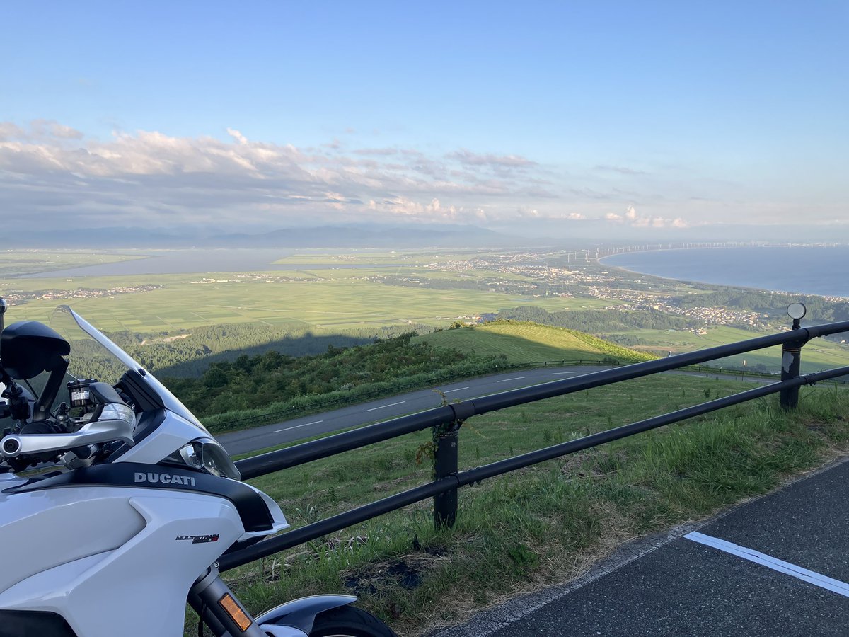 ToyamaBike's tweet photo. 旅の日記📝
寒風山 https://t.co/HLGkCLMxLz