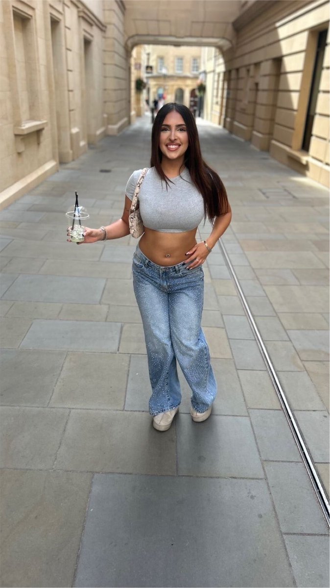 keirathfc's tweet photo. cheeky day out 👀 #COYS https://t.co/EasV1OZnXp