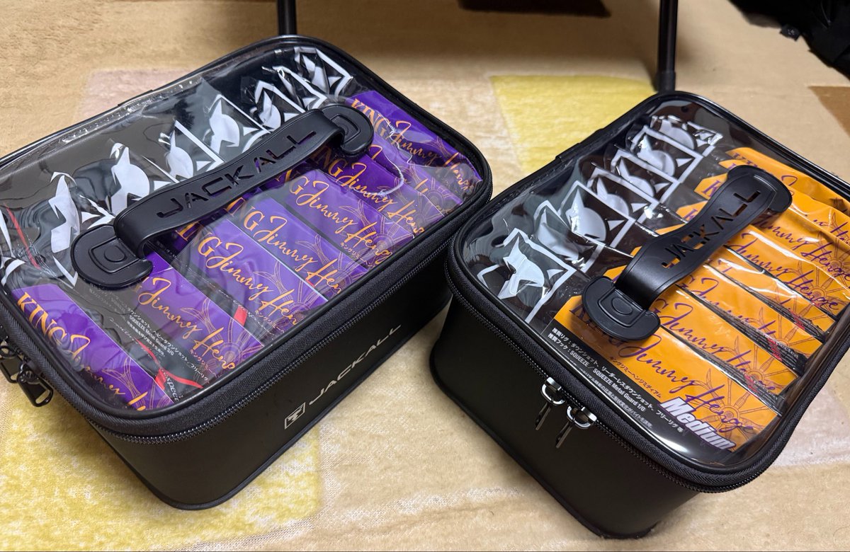 7469Max's tweet photo. ようやくキングジミーヘンジの全カラーコンプ！
あとスペシャルカラーも手に入れた
ベイトボールお気に入りで3パックとストレートブラック2パック
こう並べて見るだけでテンション上がるってほんと末期やなと思う😂
#ジャッカル #JACKALL #キングジミーヘンジ #キングジミーヘンジミディアム #バス釣り https://t.co/nlyOGZGgIq