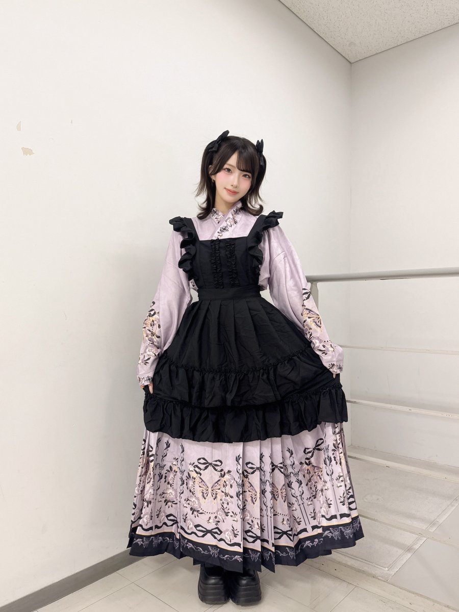 NAVI_whsp's tweet photo. アイドルの個別握手会コーデ♡ #ホワスピ https://t.co/BOBzHoIlqs