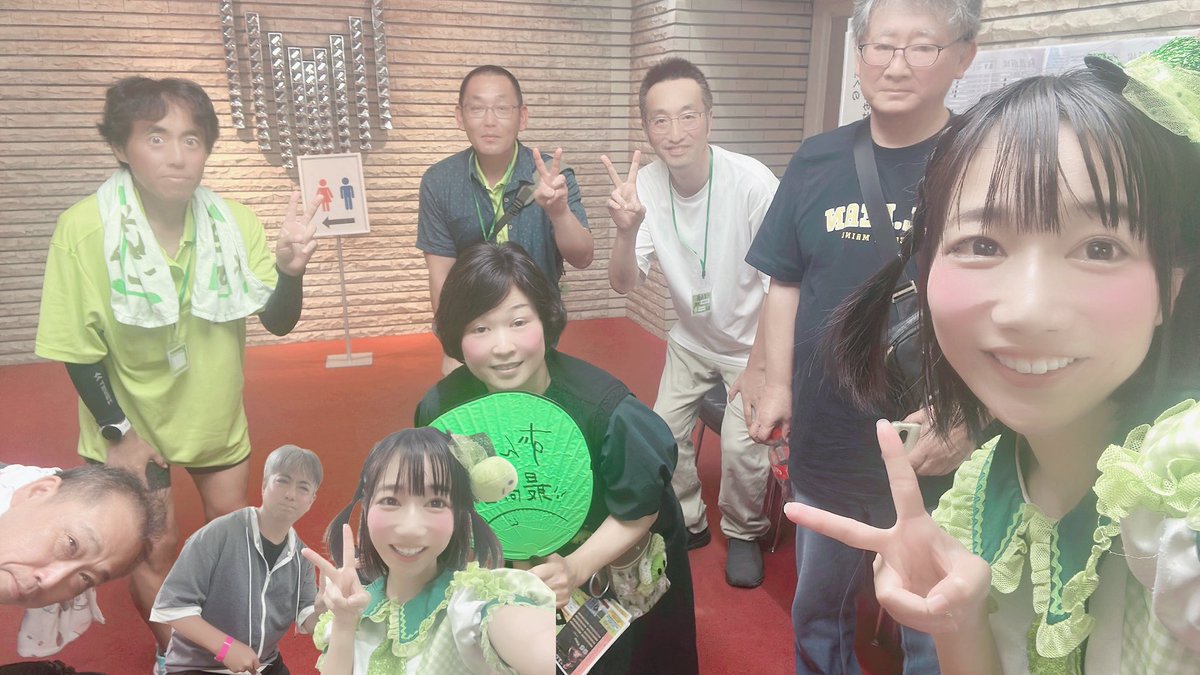 ZUNDA_AKANE's tweet photo. 東京3本ライブありがとでちた‼️

どのライブも楽しすぎた‼️😭
できるだけセトリ違う曲いっぱいうたったぁ✨
みんながいてくれるおかげで、ライブ活動、楽しいんだよ本当に😭
みんながいるから、どの現場も新規さんが来てくれるんだよ😭
対バンライブの中で、唯一ソロでも呼んでもらえるのはみんなが駆けつけてくれるからだよぉ😭
みんなのおかげで楽しいよありがとう😭

本日は、配信ないので、みなさんゆっくり寝てください🙇‍♀️たのしかったねみんなありがとう🥺