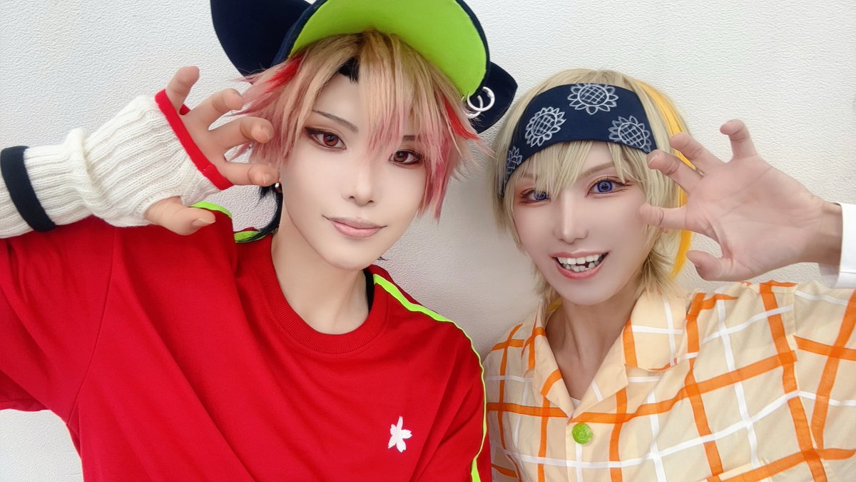 syuunosuke220's tweet photo. 広コミお疲れ様でした〜✨
今日はとっこマンとはたち‼️
しーずんミニキャラ衣装srでした‼️

芽維さんのサークルさんに委託させて頂いたりフレンズにおかしいっぱい貰ったりお会いしたかった方探しきれなかったりといっぱい‼️いろんなことあったけど‼️
人間って優しくてあったけぇね‼️ https://t.co/tFBAJnmL8W