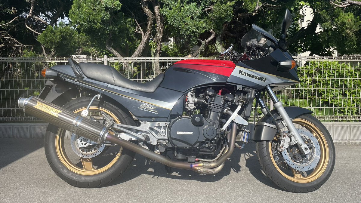 rider_ichi's tweet photo. GPZ900R A7 売ります
走行72000キロ
車検26年8月
ここ2年で80万かけて電装・点火・燃料系・エンジン整備済み
仕事と生活スタイルの変化により宝の持ち腐れになっていることから90万で大切に乗り継いでくださる方がいればお譲りします
ご質問等はDMで承ります https://t.co/0mp7e21G30