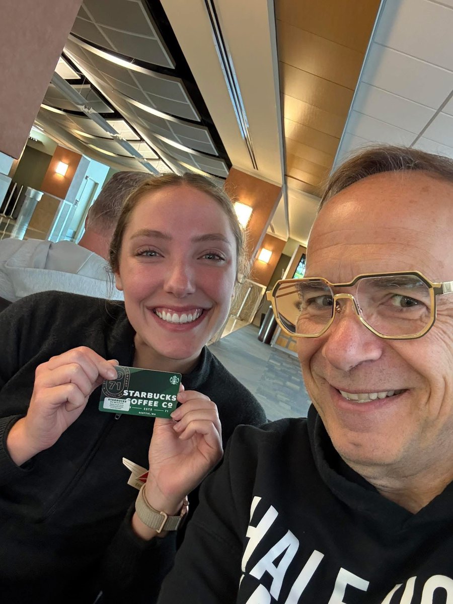 JimSichko's tweet photo. I swear this DELTA flight attendant looks like someone I know from Richmond, KY!!!!!! #makingusproud https://t.co/pNysbLrDaJ