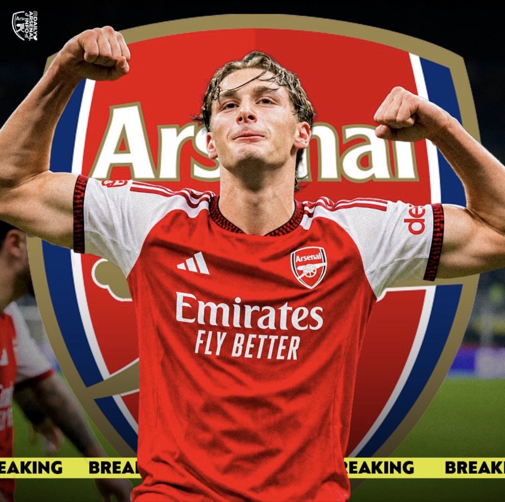 Molly_AFC's tweet photo. 🚨🚨 EXCLUSIVE | Arsenal Transfer Update:

Arsenal are currently leading the race for Inter Milan forward Pio Esposito, despite competition from Manchester United.

The 21-year-old Italian is said to be valued between £70m to £80m price tag by the Nerazzurri. United have shown interest but aren’t moving quickly in negotiations. Meanwhile Arsenal are pushing ahead, looking to add more fire up top with Gabriel Jesus heavily linked to a switch to Napoli.

Standing at 6ft 3in, Esposito fits the profile of a traditional No.9 and would be a strong option for Arsenal.

Gooners, would you be happy to see this gem at the Emirates 

#AFC
#TransferNews