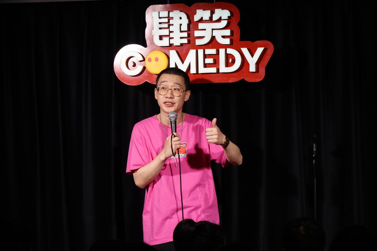 ZekaJabulani's tweet photo. Just nailed the dad joke about bread at the comedy club—half the crowd groaned, the other half ordered a sandwich. Win-win! https://t.co/IvXbVXMkuI