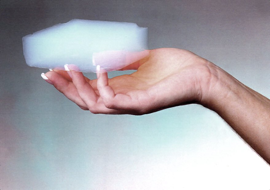kiiithrill's tweet photo. really cool photo from the aerogel wikipedia page https://t.co/pSNrREIiic