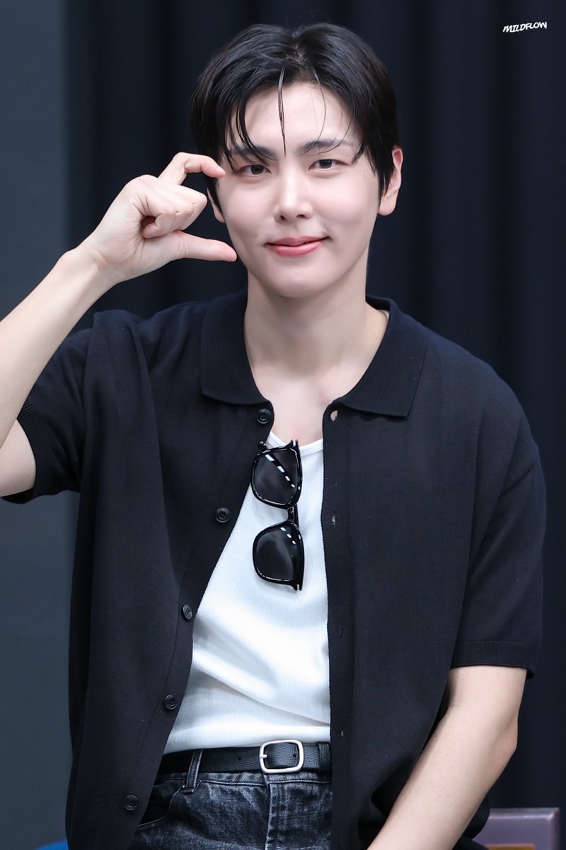 mildflow_89's tweet photo. 260427  

💕

#SF9 #JAEYOON #에스에프나인 #재윤 #이재윤 
#판타지로_가득찬_재윤의_여름 
#JAEYOON_DAY https://t.co/QSSCXtZYLA