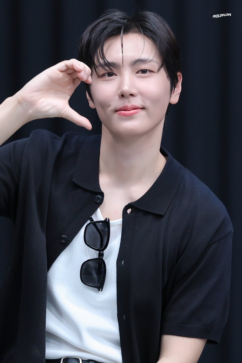 mildflow_89's tweet photo. 260427  

💕

#SF9 #JAEYOON #에스에프나인 #재윤 #이재윤 
#판타지로_가득찬_재윤의_여름 
#JAEYOON_DAY https://t.co/QSSCXtZYLA