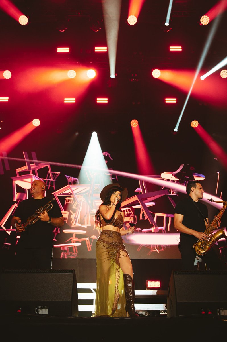 Maraisa's tweet photo. Foi uma honra levar nosso show, para a terra que respira história há mais de 6 séculos, é um privilégio que vamos guardar para sempre na memória e no coração.🎶

#TourPortugal2026MeM🇵🇹 https://t.co/i8B648mclH