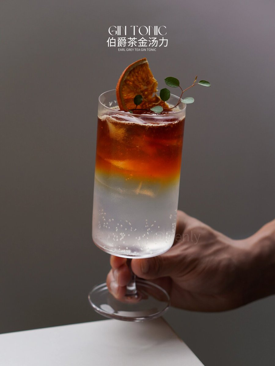 Alexander114764's tweet photo. Make your morning brighter with this 2-min honey lemon iced tea! Just steep black tea, squeeze lemon, add a spoonful of raw honey u0026 ice—perfectly refreshing u0026 ready to sip. https://t.co/sZy9xY2mbM