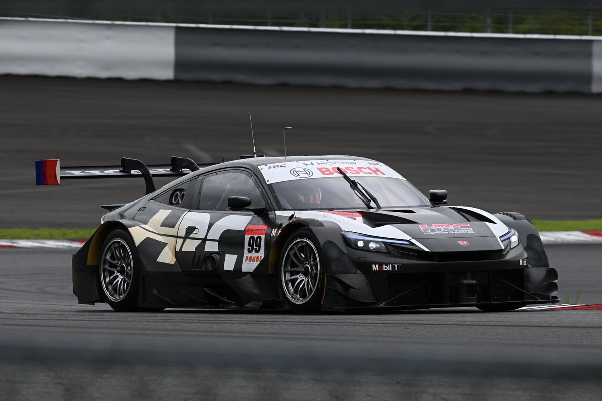 RF4sk's tweet photo. SGT第4戦の翌日、来年からのタイヤワンメイク化に向けたタイヤテストが行われました。
GT500は3メーカーの開発車両の走行でした
2026.08.03 https://t.co/5hXVYEhKLh