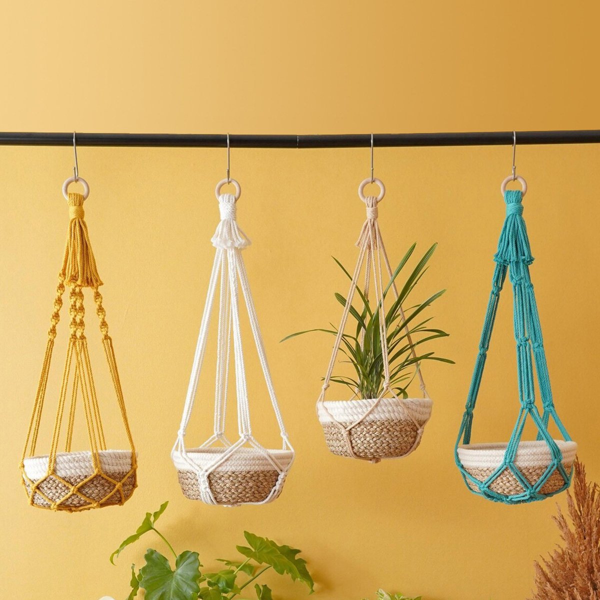 oqtep19574431's tweet photo. Just finished this cute macramé plant hanger! Made with natural cotton cord, it’s the perfect boho decor for my balcony.  #HandmadeWithLove https://t.co/uaDCjjUqsd