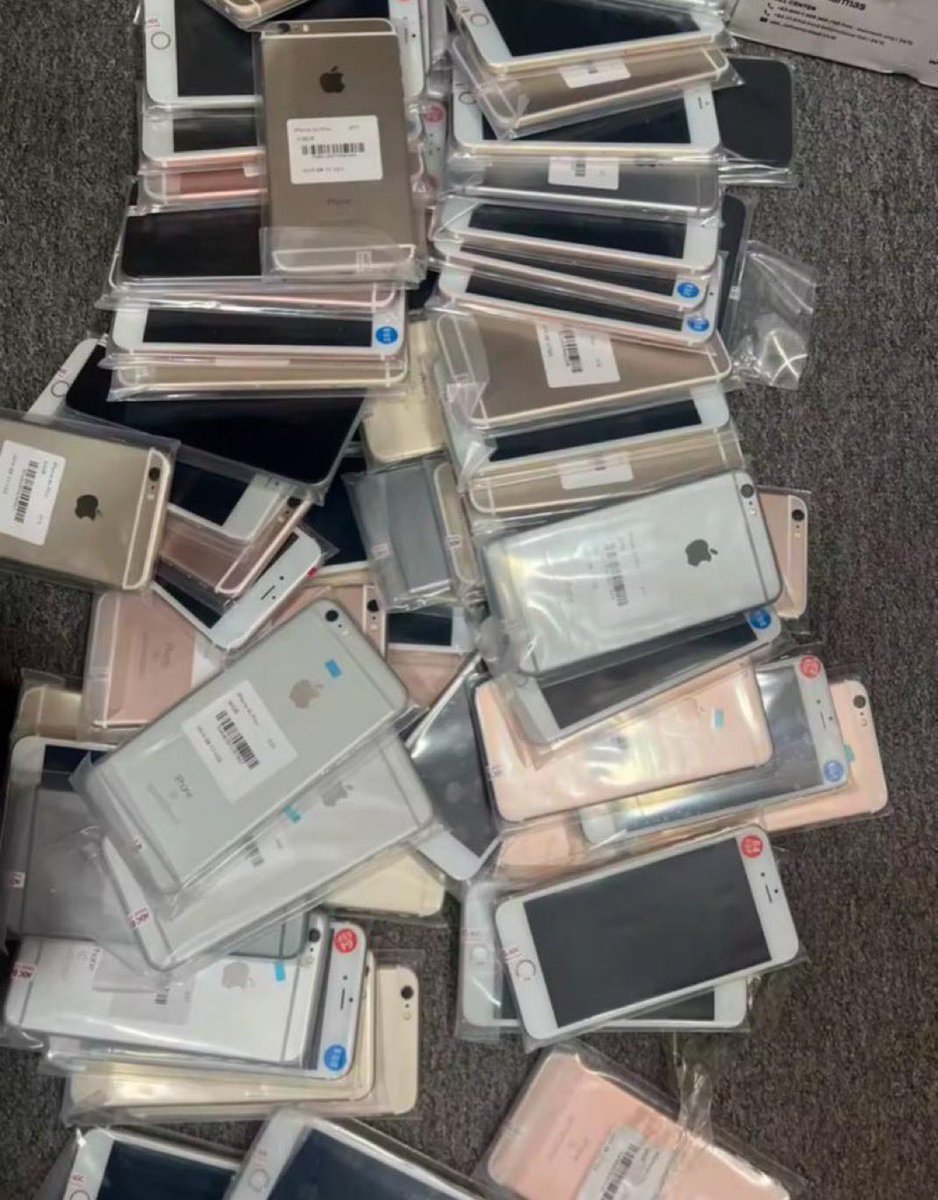 Bigwavee00's tweet photo. Who needs this as second phone 
Just 35k
Indicate if needed ⚡️ https://t.co/aoHT3HD8mZ