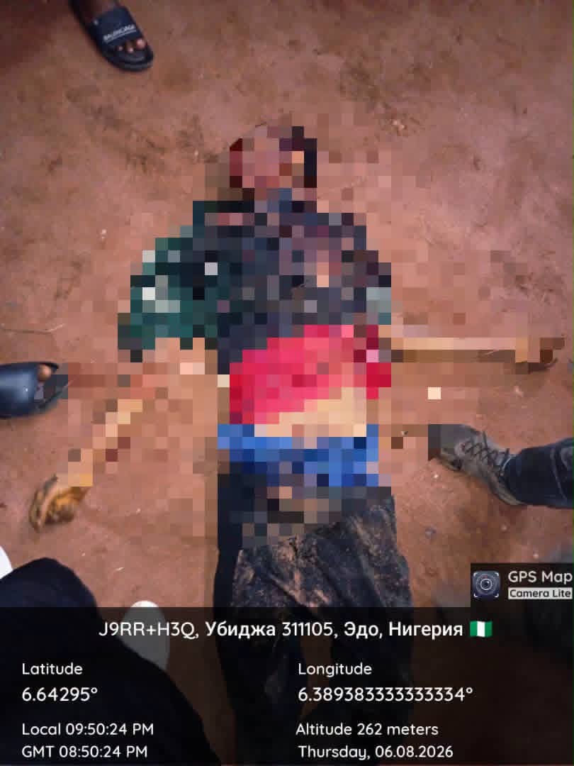 eonsintelligenc's tweet photo. Army troops rescue abducted farmer, neutralize kidnapper during ransom operation in Edo.
https://t.co/xKXBpZbFIX https://t.co/vW2yQEKxsu