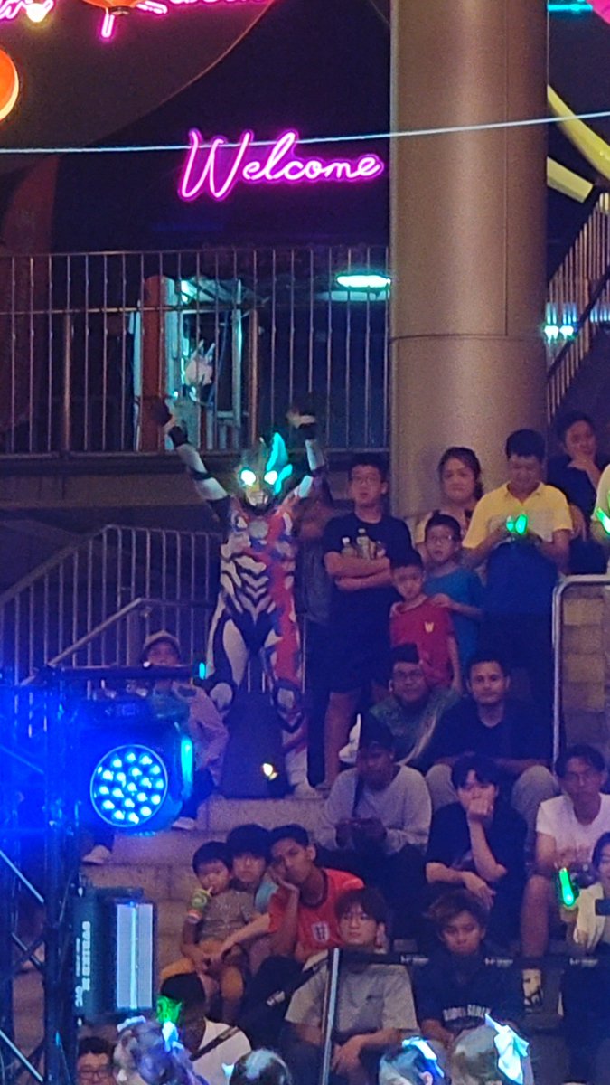 ppengranting's tweet photo. Bon Odori 2026 📍 Lalaport KL

We got Ultraman supporting his oishi from KLP48. https://t.co/oc8JxNXK6F