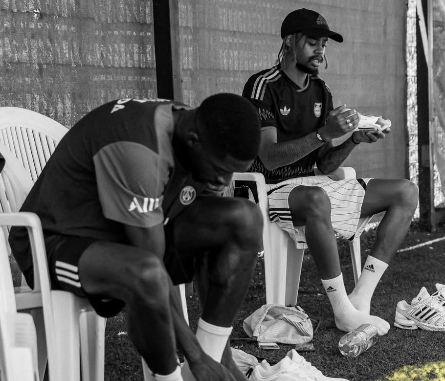 ActuFoot_'s tweet photo. Barcola et Dembélé AU CHARBON. 🇫🇷😤

📲 o.dembele7 https://t.co/knfRGJnxu5