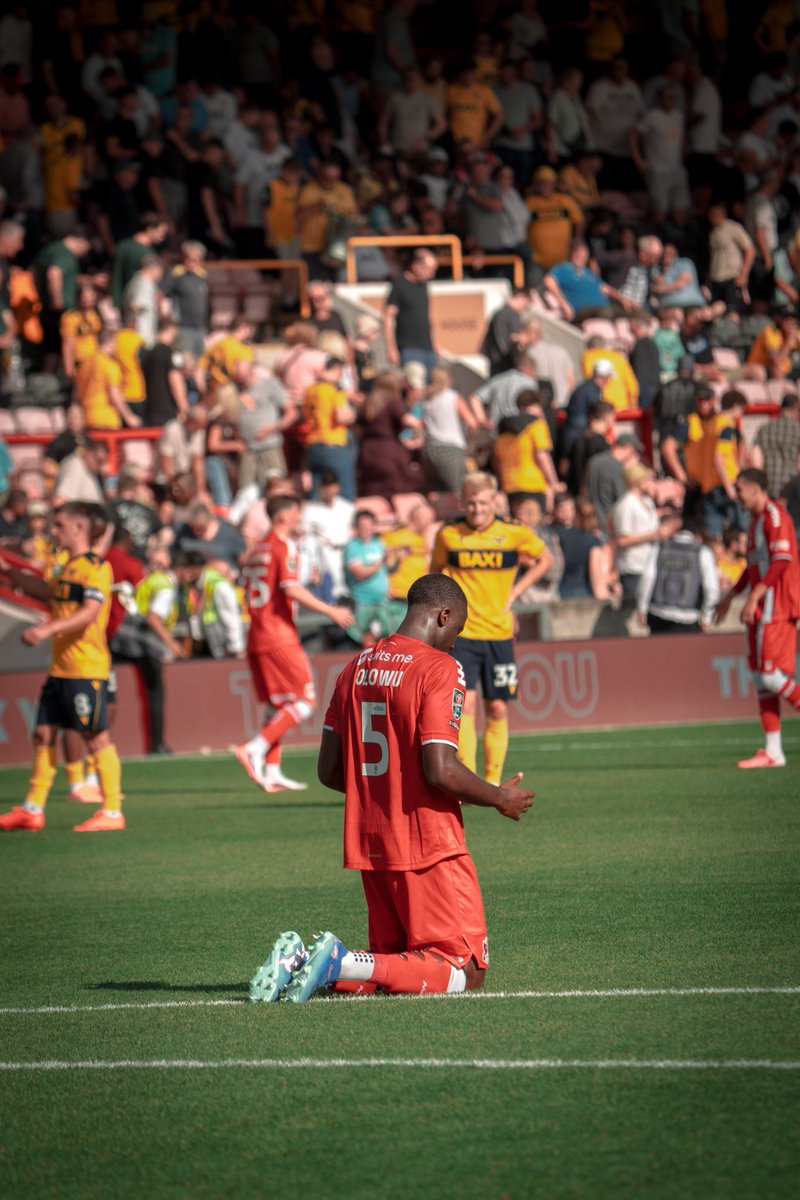 JOlowu_27's tweet photo. Grateful to have made my debut in front of the fans at Brisbane Road. 

“Then the glory of the Lord will be revealed, and all people will see it together. The Lord has spoken!”

HGA 🙏🏾 https://t.co/jHaI2VUVHW