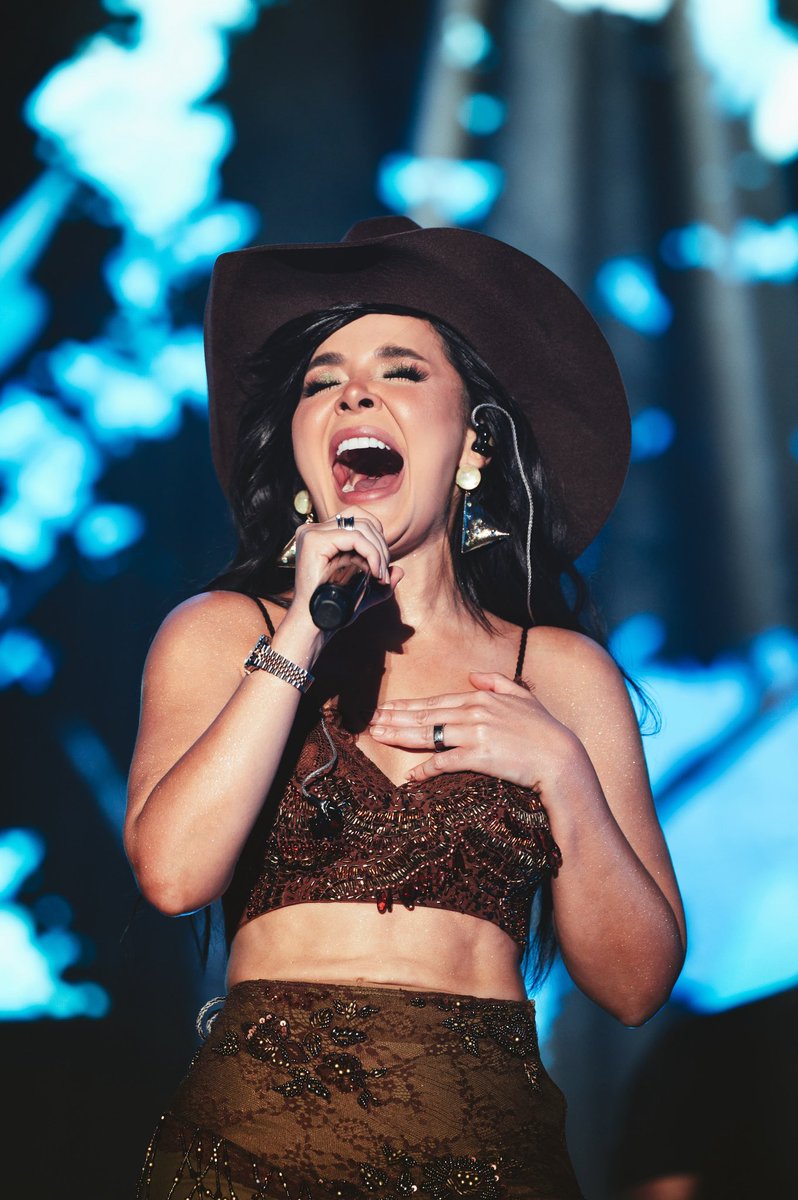 Maraisa's tweet photo. Foi inesquecível, emocionante e incrível! Até a próxima, amo vocês!♥️🎶

#TourPortugal2026MeM🇵🇹 https://t.co/B7wBsHckvC