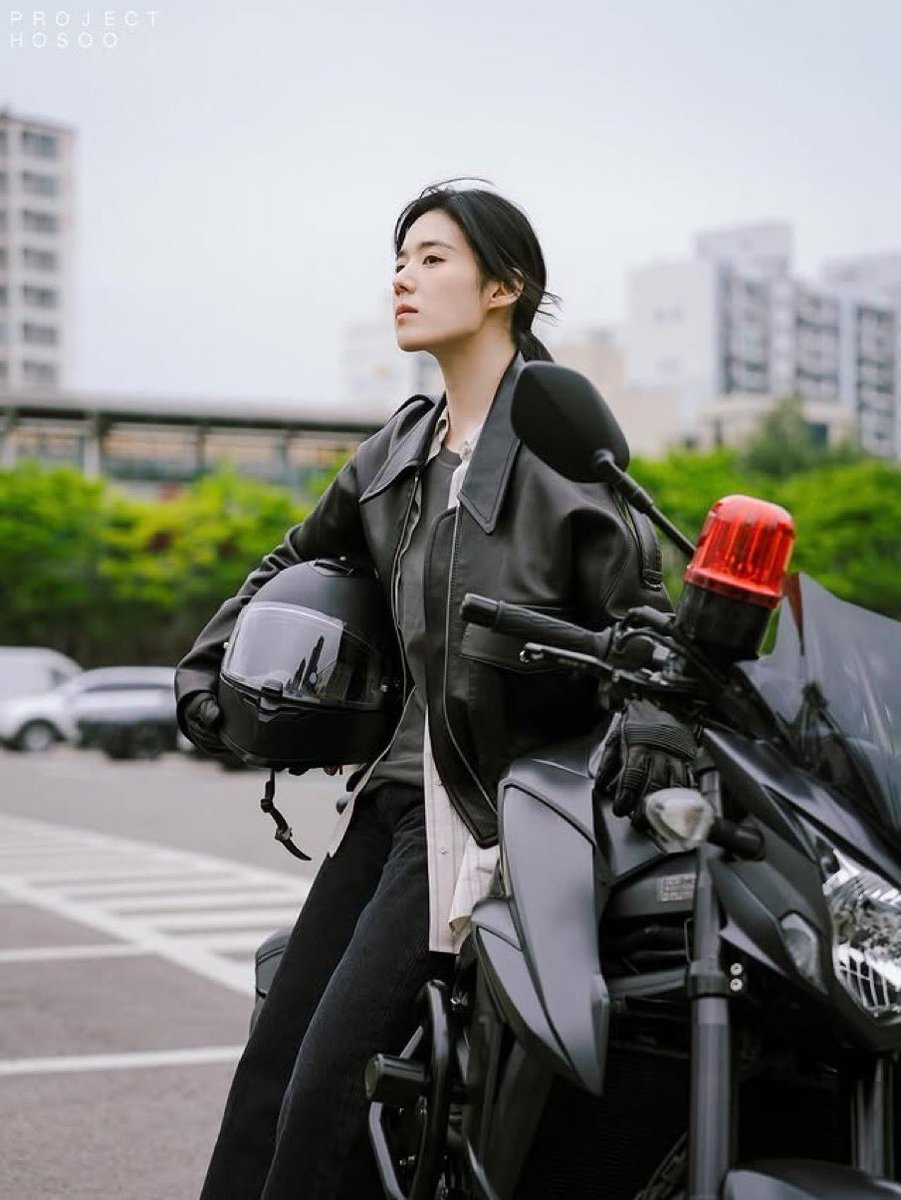 infodrakor_id's tweet photo. OEEEE CEGAN JUNG EUN CHAE HIT TWEET LAGEEEE 

Udah tinggi, aura cool sama bangsawannya dapet banget https://t.co/SwdrByHiPt