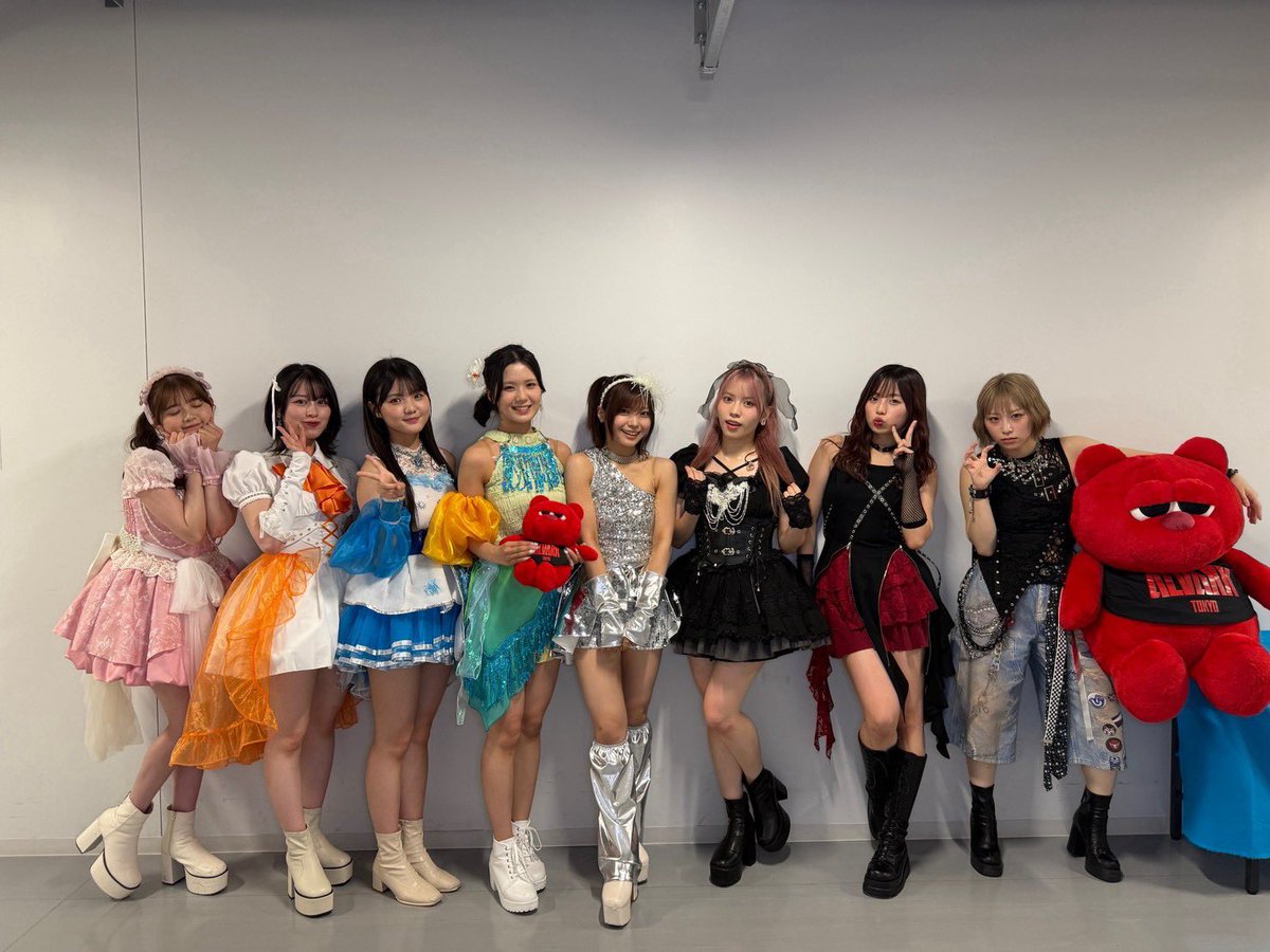 angerme_upfront's tweet photo. 🏖️ ハロ！コン 2026 🏖️
📍TOYOTA ARENA TOKYO(東京)

2日間ありがとうございました🌼
本日の夜公演はHuluにて
独占見逃し配信予定です✅
▶︎ https://t.co/ZFPIkxN0lZ

夏のハロー！プロジェクトコンサートも
全公演が終了いたしました！
楽しい夏の思い出をありがとうございました☀️

9月からは全国を巡る秋ツアーが
スタートします🌀🌳❤️‍🔥🗻
ぜひアンジュルムのライブにも
お越しくださいね🪽⟡.·*.

#ハロコン 
#アンジュルム #helloproject  #ハロプロ