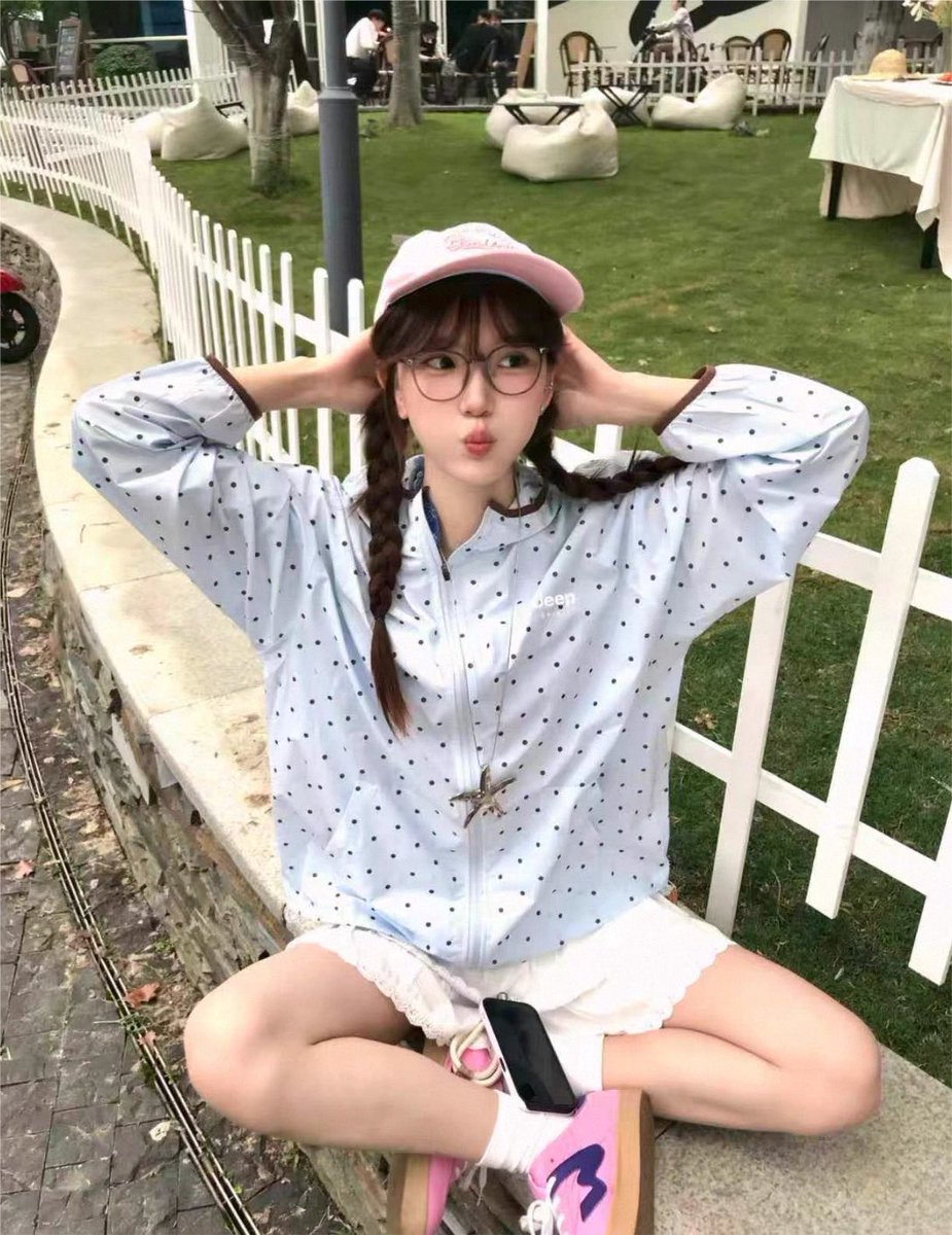 sasisbysi's tweet photo. เสื้อกัน uv จาก jeep คับรอบนี้เป็นลายโพลกาดอทน่ารักมากก;—; ตัวละ 590.- (มัดจำได้ 50%) มีสามสีๆๆ 🫧𓇼𓏲*ੈ✩‧₊˚🎐 https://t.co/QGdQP0H3tL