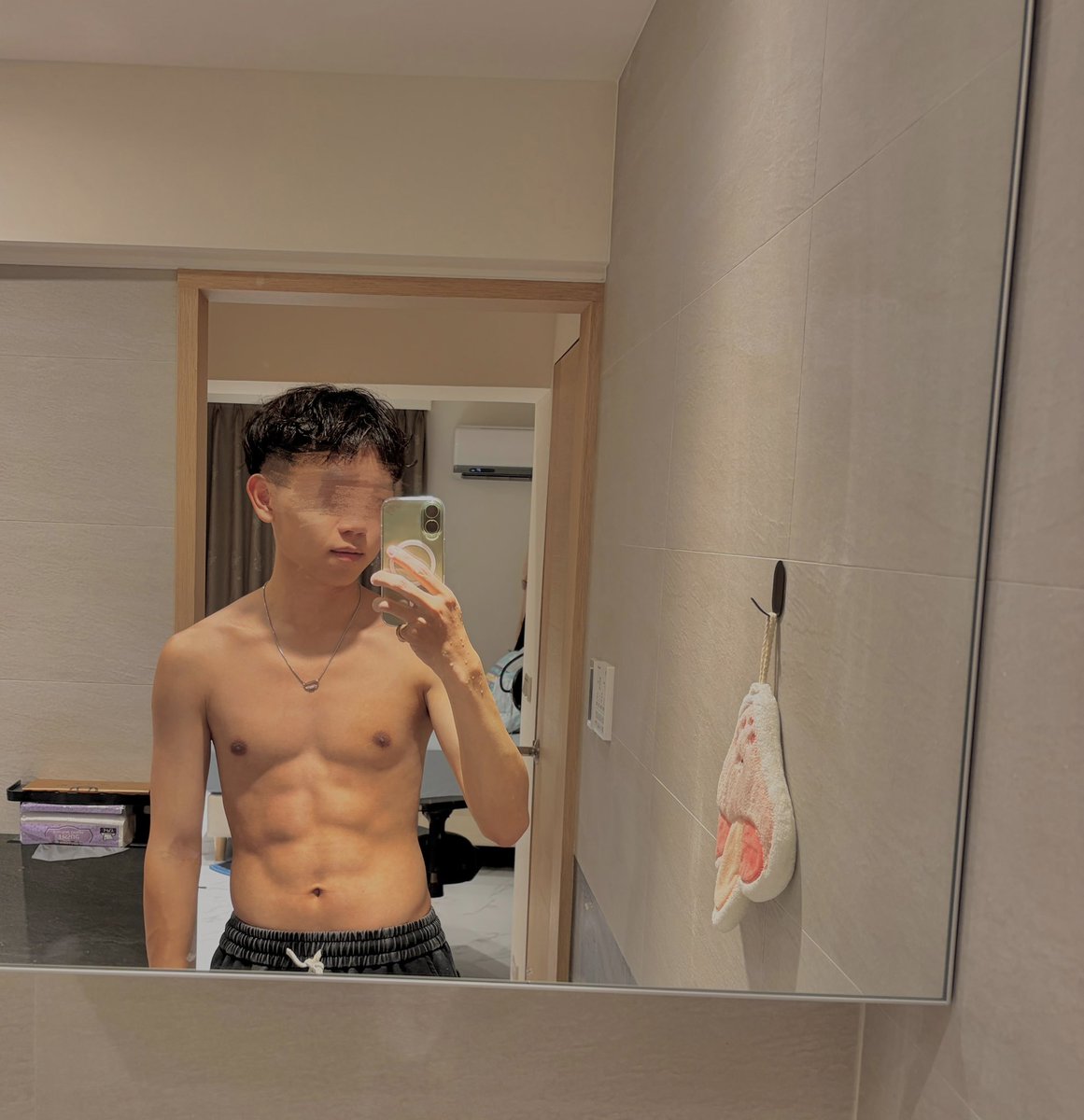 yeh321's tweet photo. 努力練成大肌肌？🥵 https://t.co/JoQr4KBaIi