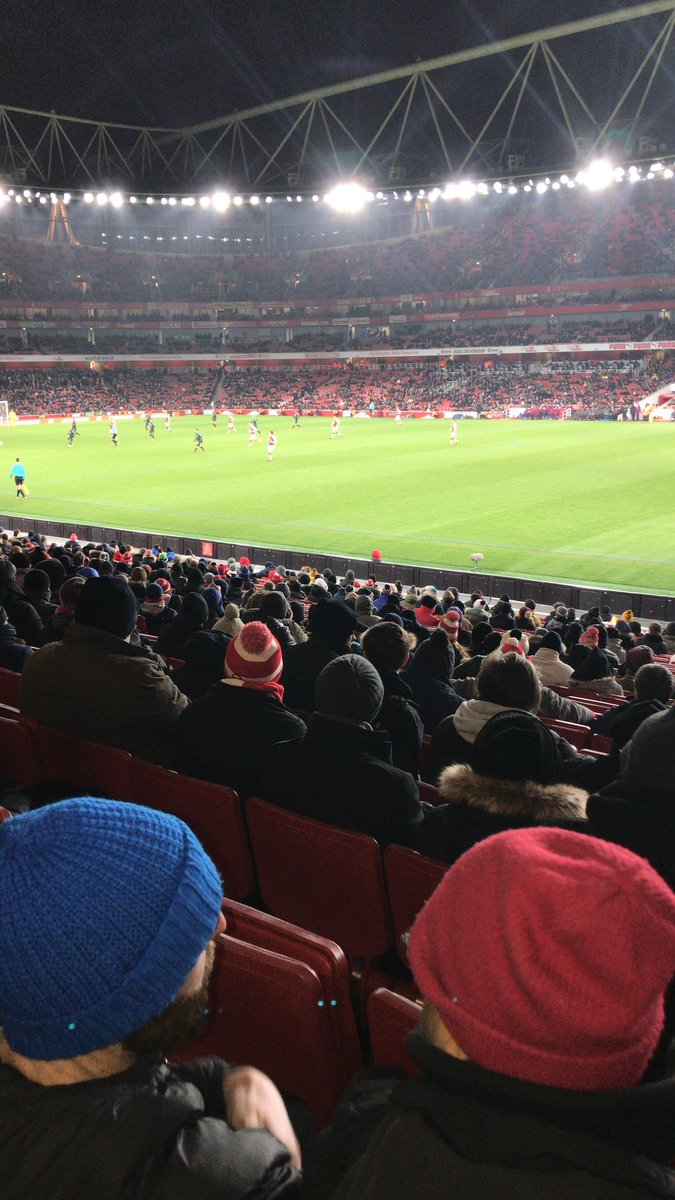 nonasrinoparty's tweet photo. @4peatSora I remember this was so cold one of the darkest nights ever at the club imo. Auba even missed a pen https://t.co/15htQVAnLs