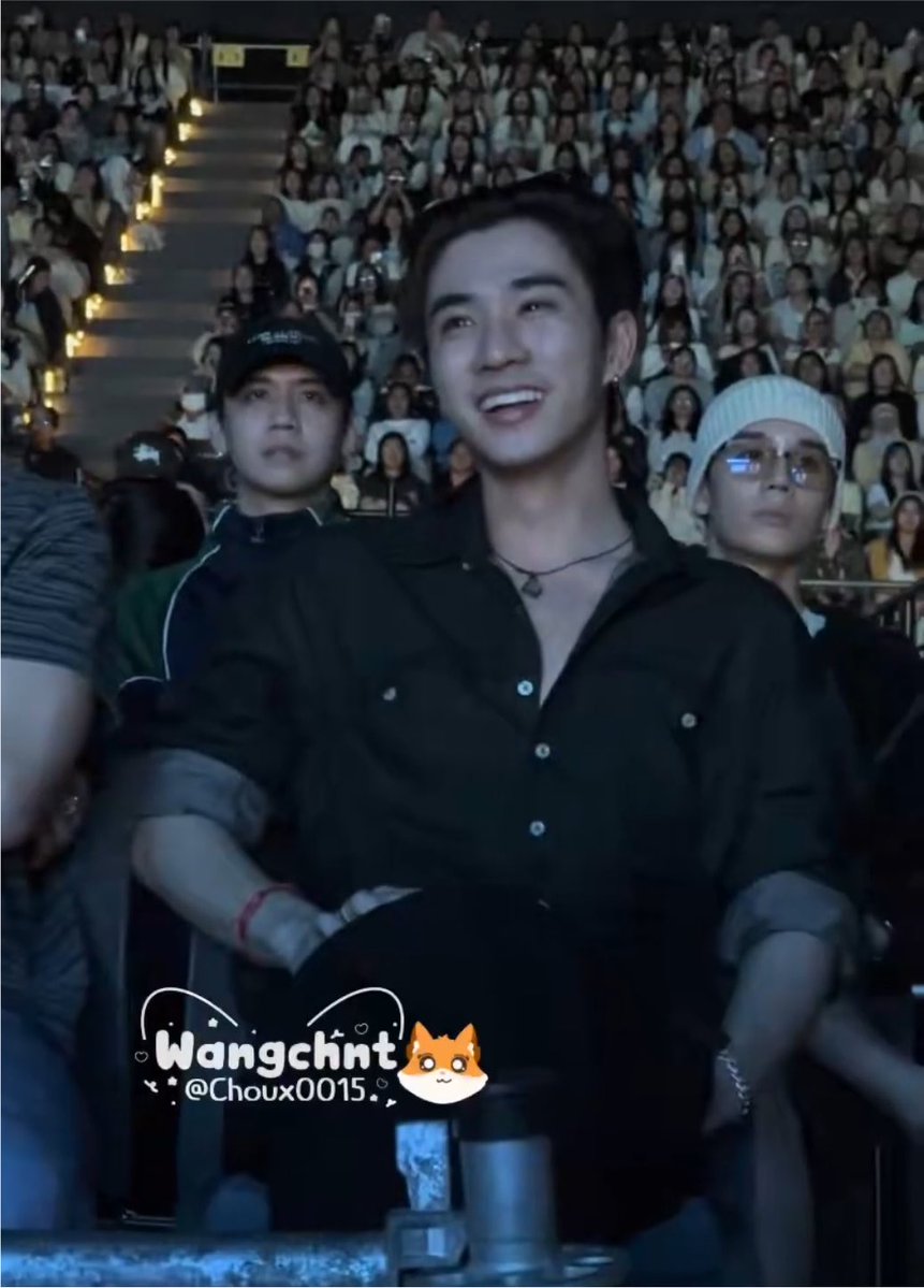 mysantapp's tweet photo. หล่อมากกกก คาดแว่น เชิ้ตดำ หน้าสด ผมไม่เซ็ท ฮัลโหลหนูต้ารับสายแม่หน่อย ㅜ . ㅜ💧 https://t.co/GeOQqk5EpU