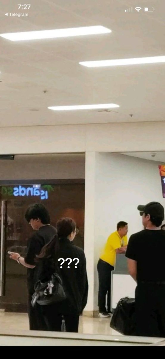 rhnsphlvr's tweet photo. Uhmmm.... Guys Debunk nyo nalang ha 🤐👀🙈

#RhenSeph https://t.co/5yXkdDZsG0