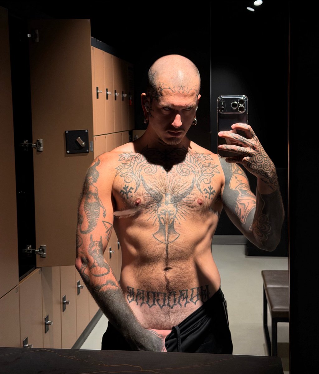 noxferatu_'s tweet photo. Sunday workout https://t.co/XKUq3aZT99