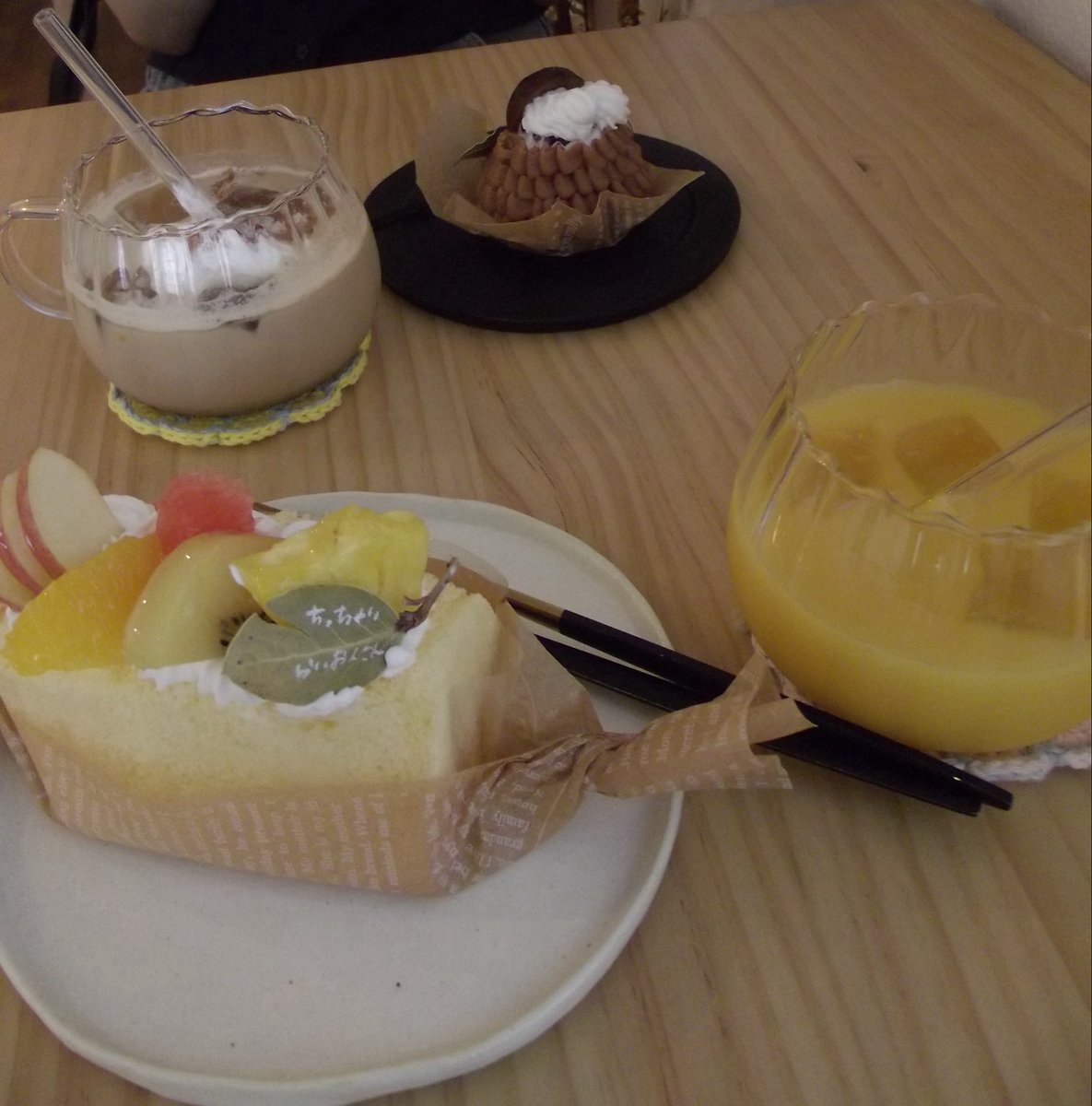 redhero_magic's tweet photo. フォロワーさんとカフェへ🍰 https://t.co/iaB6hK0eU9