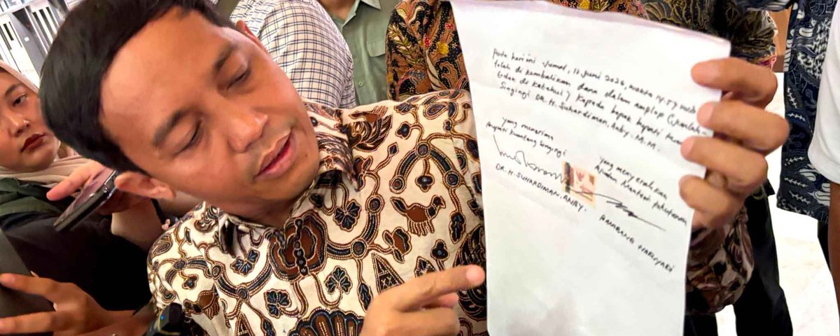 Misteri Amplop Raja Juli Antoni