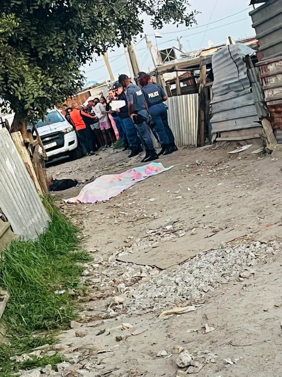TheNeo777's tweet photo. 11 South Africans Killed in One Night in Cape Town as Gunmen Target Three Communities
Eleven people were shot dead in three separate attacks across Cape Town overnight, prompting Western Cape police to increase deployments in Langa, Gugulethu and Khayelitsha.
Three men, aged 25, 31 and 35, were killed in TR Section, Lingelethu West, Khayelitsha, at approximately 10:50pm on Saturday. Just five minutes earlier, four men and one woman had been shot dead on Winnie Mandela Street in Langa.
In the third attack, two men and a woman were killed in Barcelona informal settlement, Gugulethu, at approximately 4:10am on Sunday. Two other victims were injured and are reportedly fighting for their lives.
Police are investigating the motive behind the three shootings. No arrests have been made, and additional officers have been deployed to affected communities and other identified crime hotspots.