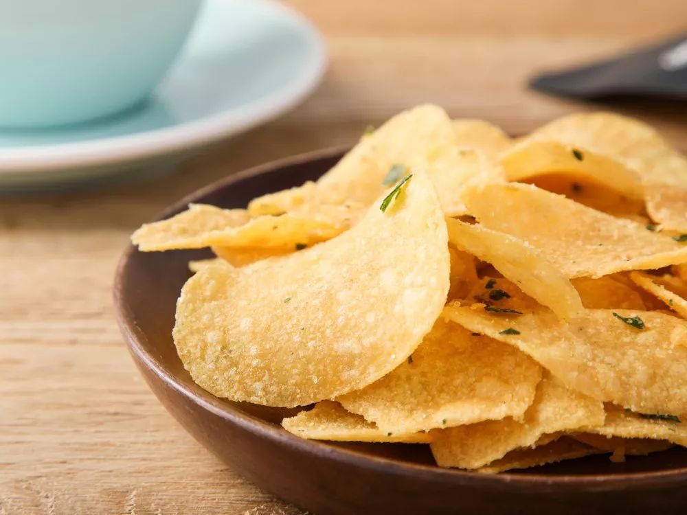 LizStone6s9j's tweet photo. Just opened the crunchest salted egg yolk potato chips—sharing this ultimate snack vibe with all my fellow food lovers! https://t.co/sBPe473sy6