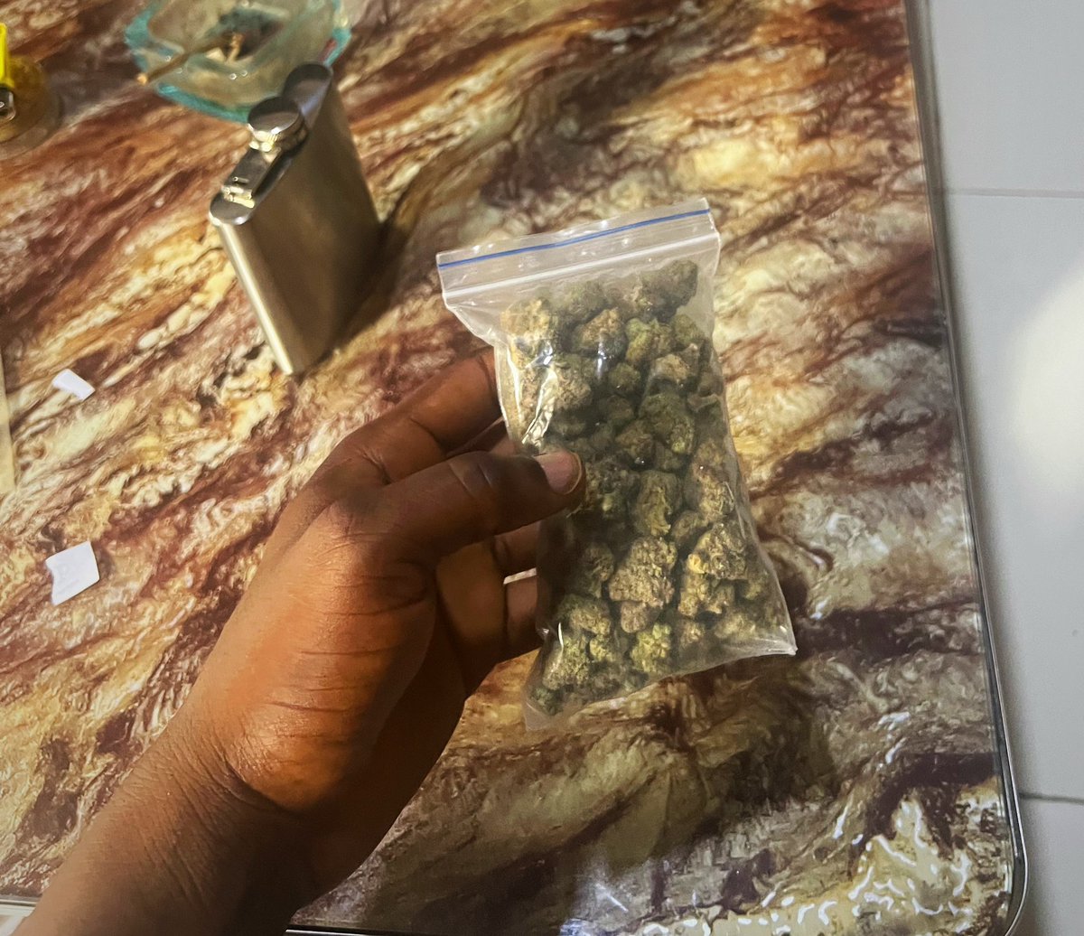 JarebJay's tweet photo. Happy Sunday stoners
28 gram Cana
One sweet private chef
Sunday rice and stew in coming
We top Rizla
Super Sunday https://t.co/mmUBQFYv1O