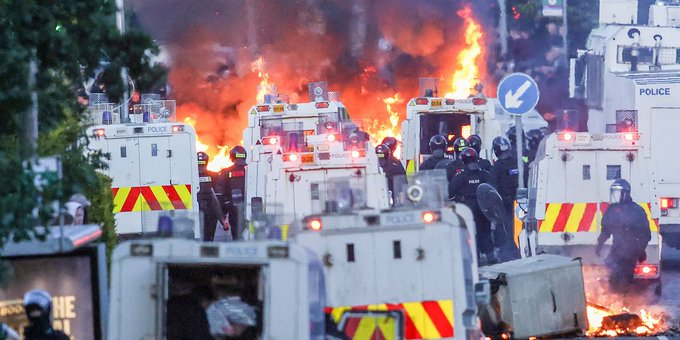 daveatherton's tweet photo. Mass immigration to the Republic & Northern Ireland has backfired on Dublin & London. 

After Stephen Ogilvie was attacked by Hadi Alodid, a Sudanese asylum-seeker, the New IRA have been formed to drive migrants out of Irleand. 

It has also united Protestants & Catholics. 

https://t.co/AvRe8aB6vd